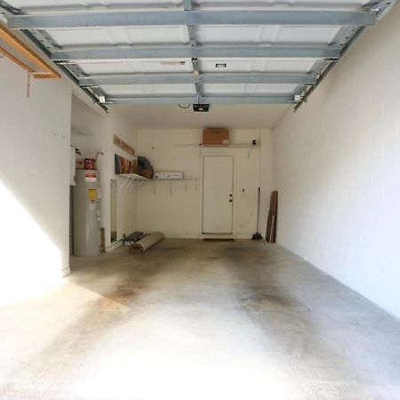 Nomad Retreat King Bed Boutique Condo W Garage Gainesville Exterior foto