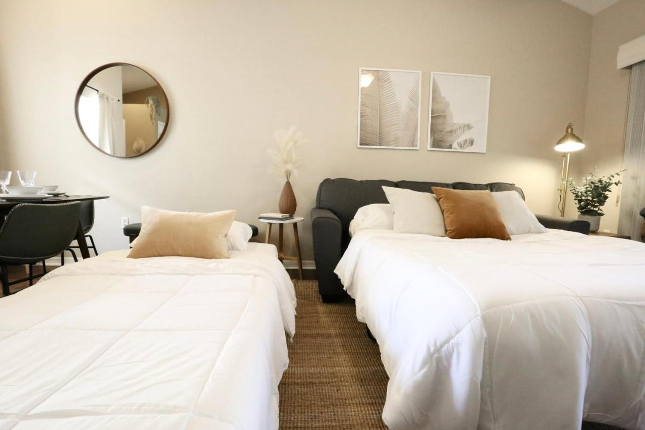 Nomad Retreat King Bed Boutique Condo W Garage Gainesville Exterior foto