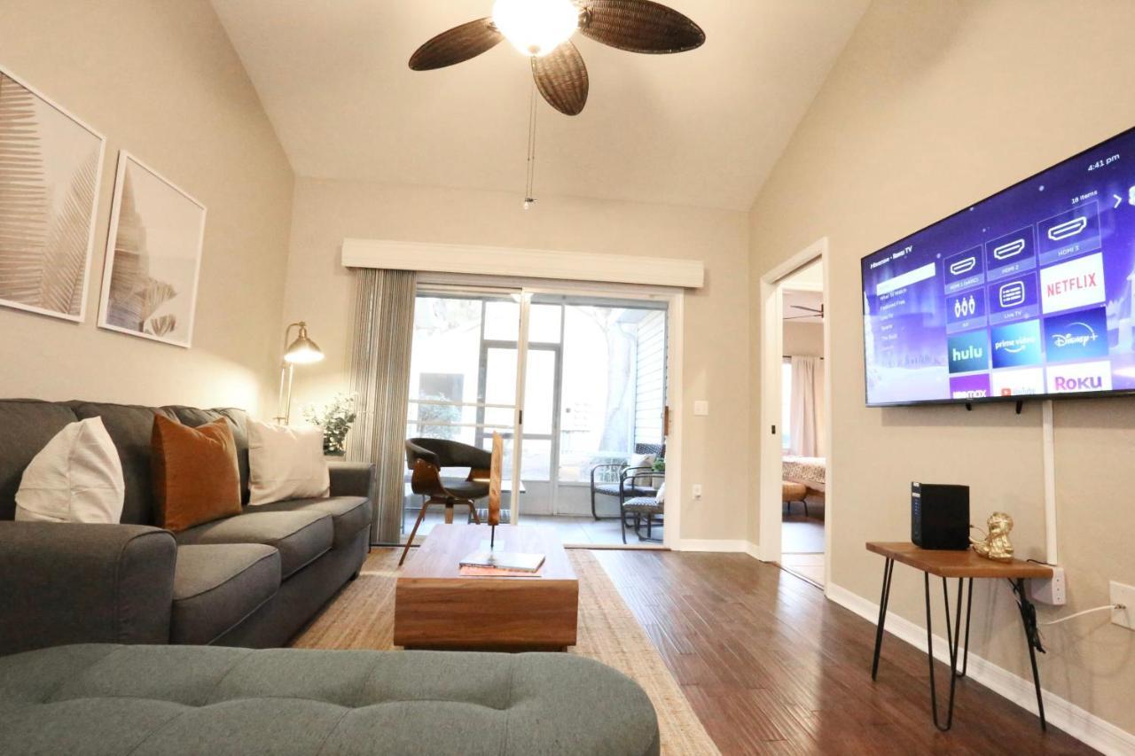 Nomad Retreat King Bed Boutique Condo W Garage Gainesville Exterior foto